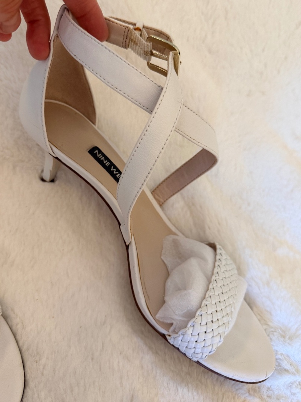Stunning Nine West White Woven Toe Strap Criss Cross Ankle Strap Kitten Heel 7.5